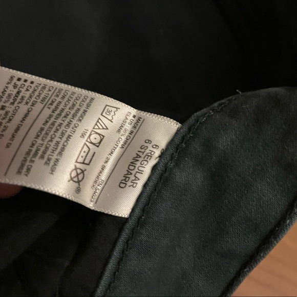 Old Navy Womens Mid Rise Jeans.  Size 6 - Picture 4 of 4